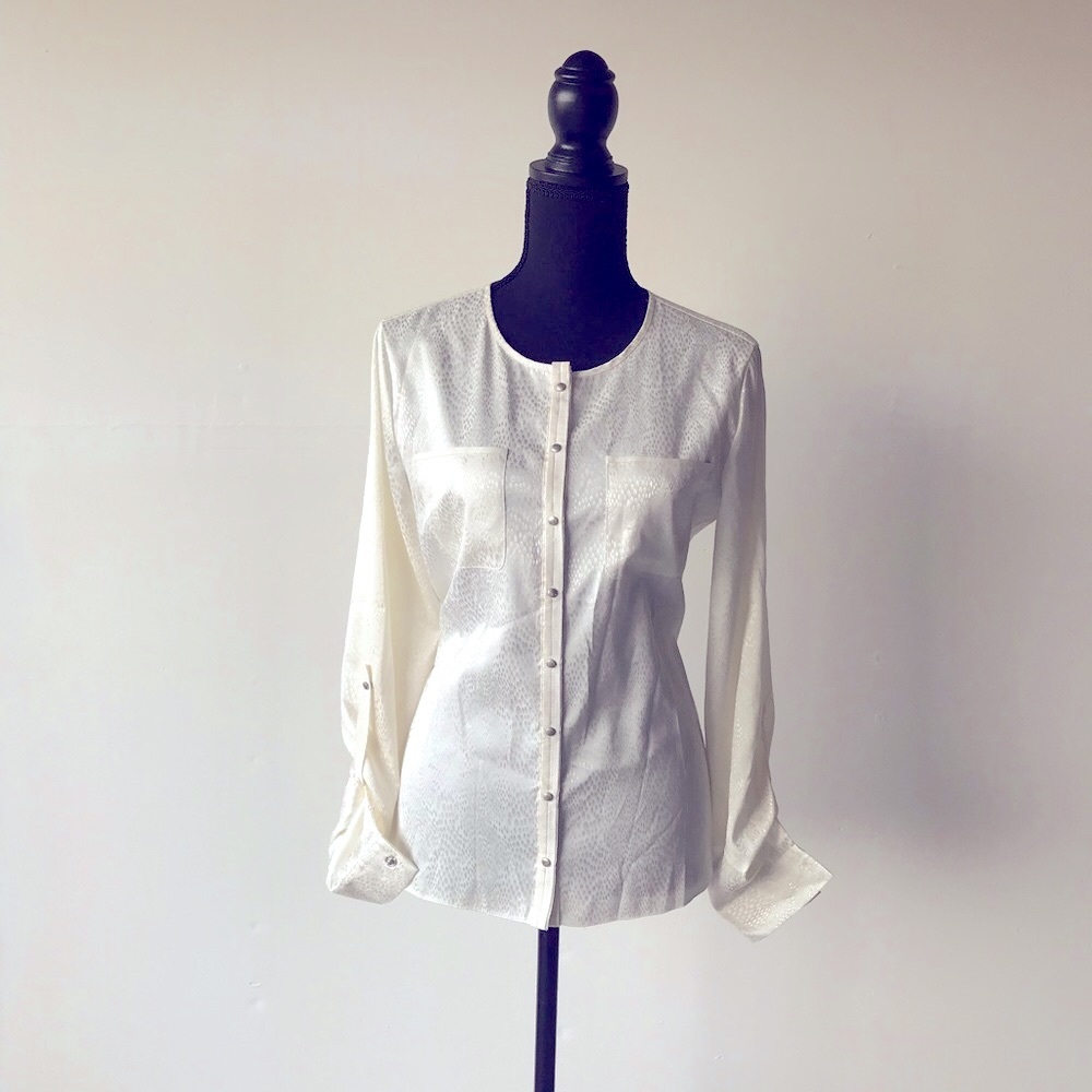 📌 TAHARI Top | Sz S Long Sleeved | Cream Snap To Close 💋 - Picture 9 of 9